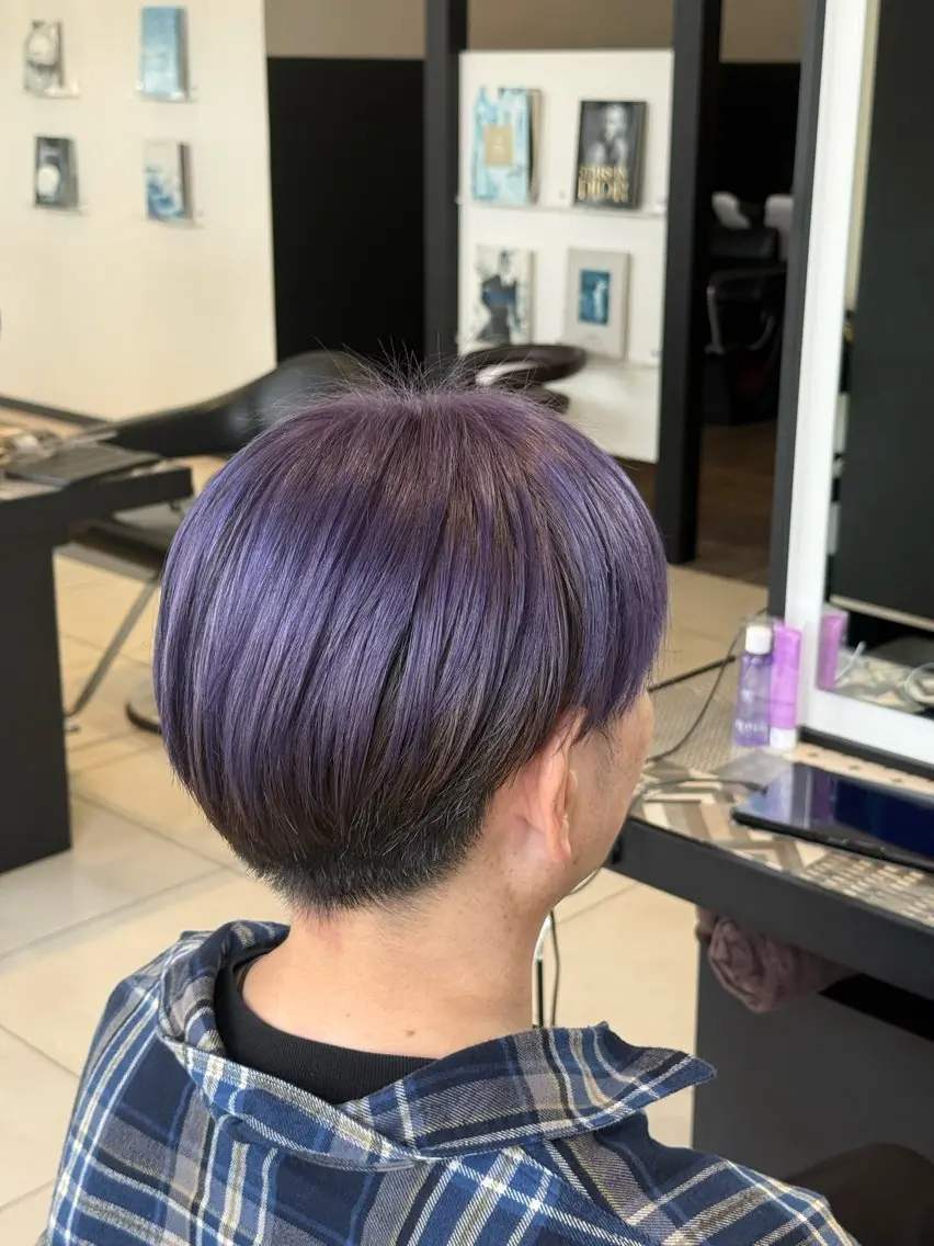 カラー ブリーチ ラベンダーカラー ヘアカラー 会田 寧生のヘアスタイル