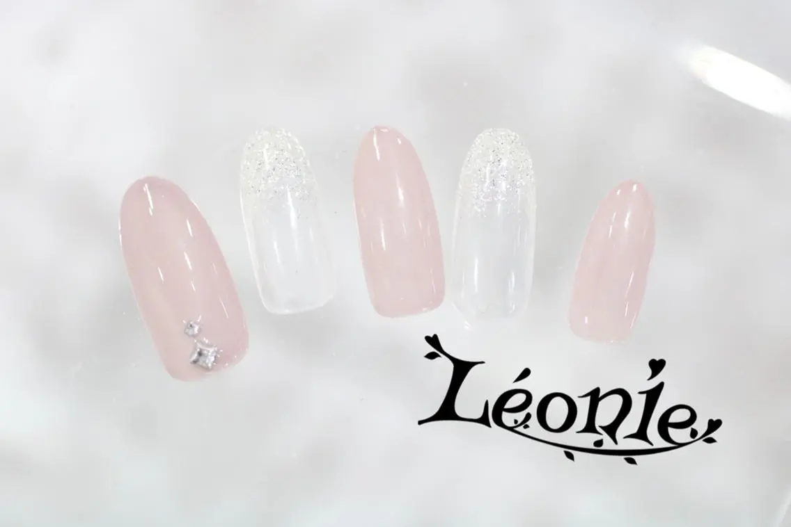 ネイル Leonie やまざきのネイルデザイン