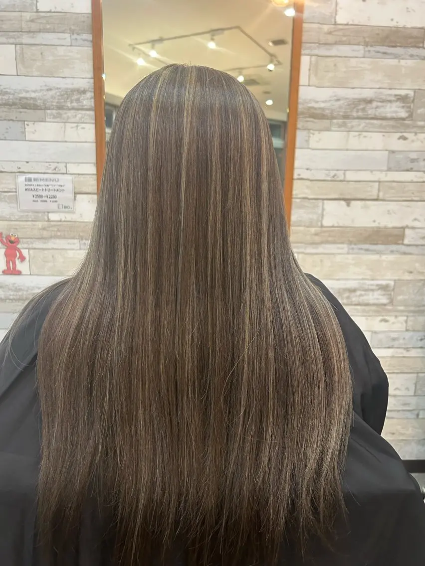 カラー 木庭 愛莉のヘアスタイル