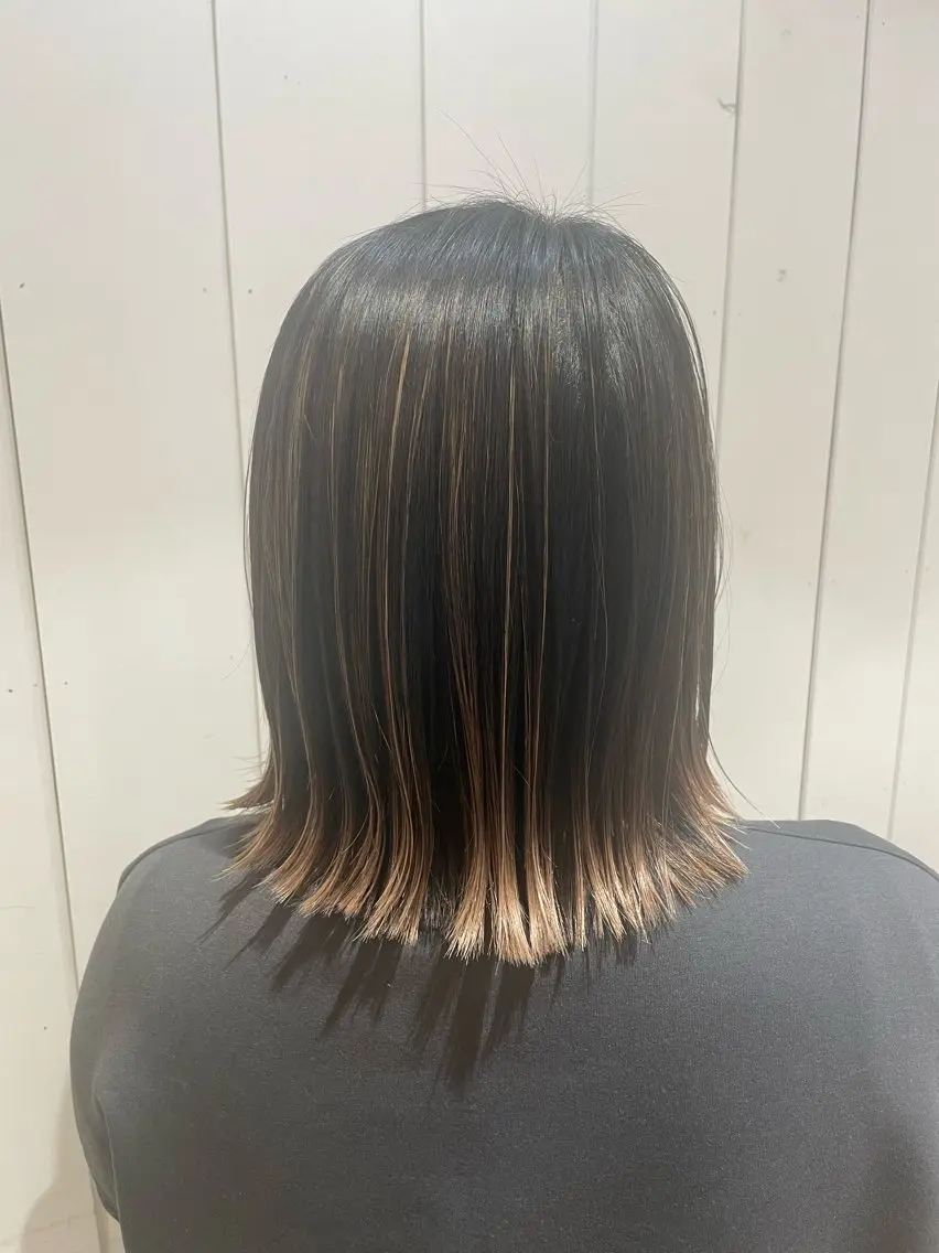 ミディアム 切りっぱなしボブ ボブ 外ハネヘア ボブカット 佐々木 祐太のヘアスタイル