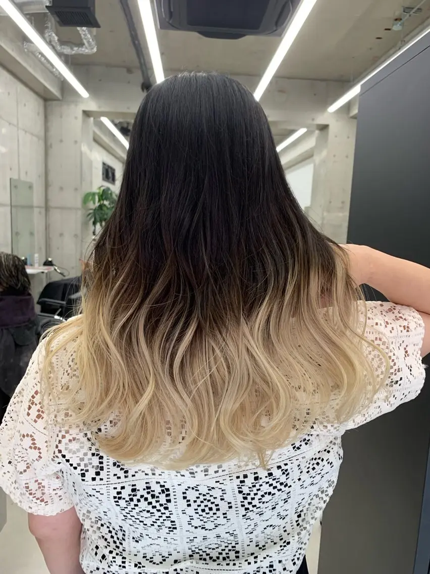 セミロング カット ヘアカラー トリートメント 山田 絵里菜のヘアスタイル
