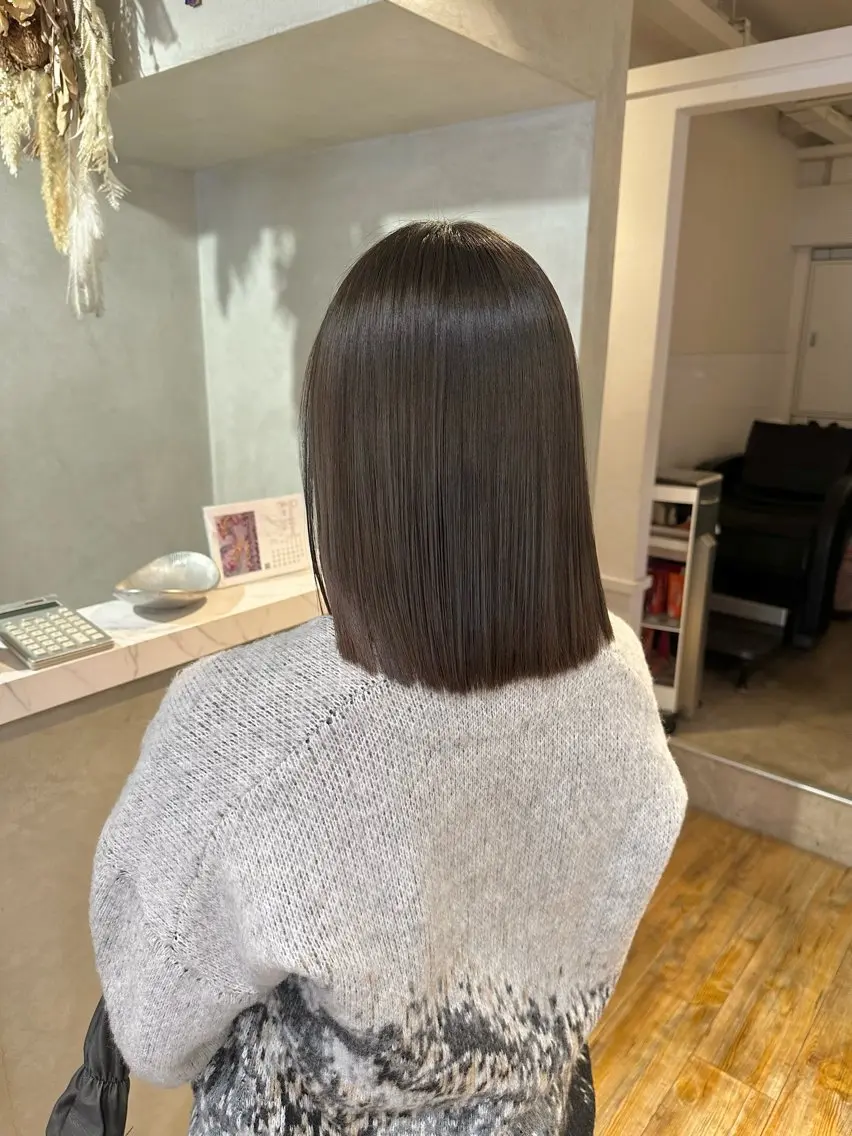 ミディアム カット 縮毛矯正 トリートメント 透明感/赤み消し reikoのヘアスタイル