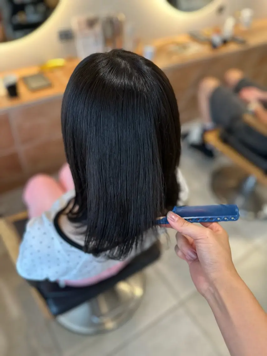 セミロング ヘアカラー 横浜⭐️カラー モデル🌻あみ🌻のヘアスタイル