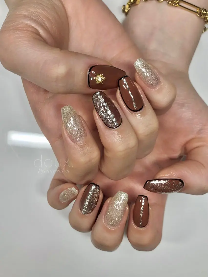 ネイル フレンチネイル ハート 韓国ネイル マグネットネイル 持ち込み doux. nailのネイルデザイン