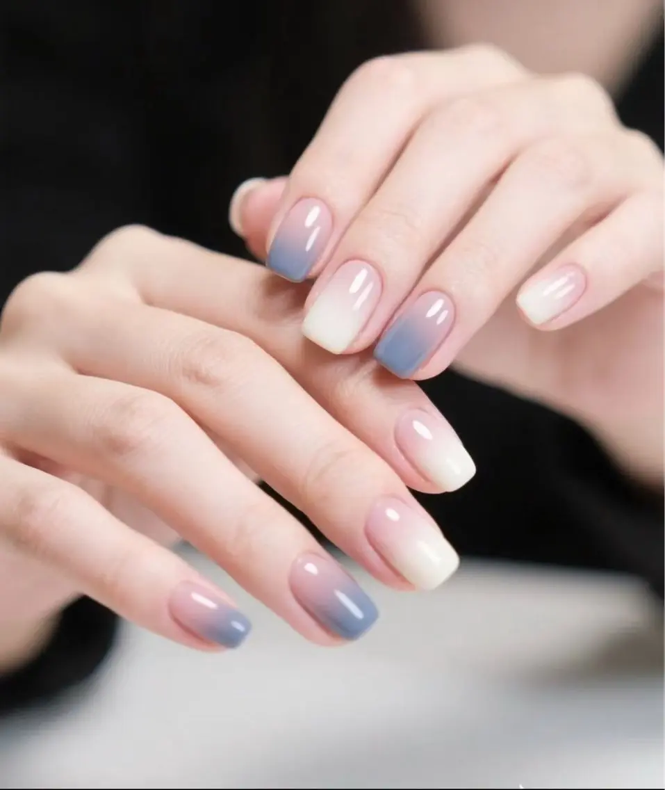 ネイル オーロラネイル 長さ出し フットネイル 韓国ネイル ラメ(グリッター) ハンドネイル 👍thumbs up nail👍のネイルデザイン