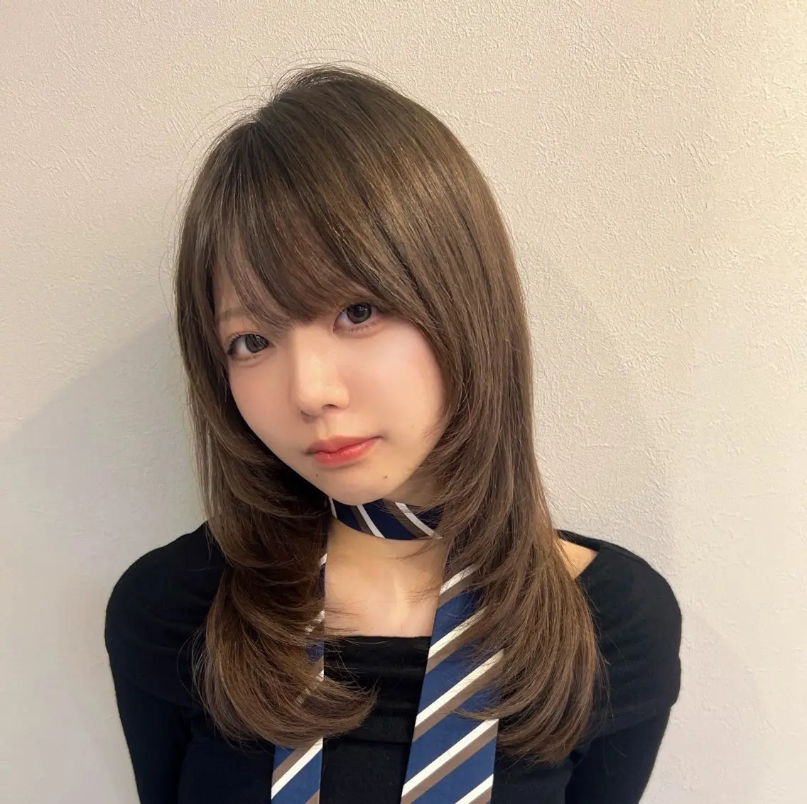 セミロング 神谷 凪のヘアスタイル