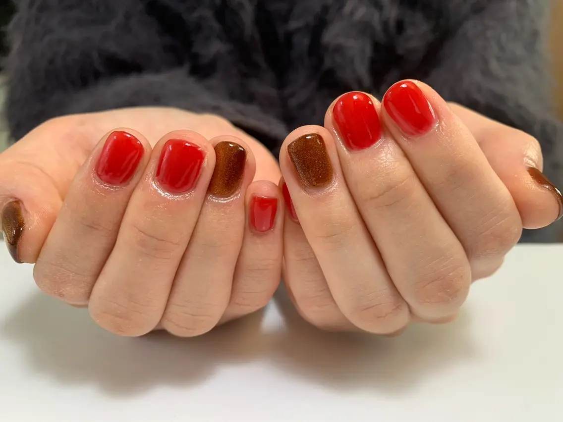 ネイル ブラウン クリアネイル マグネットネイル オレンジ 赤色 is..nail 🌷sonokoのネイルデザイン