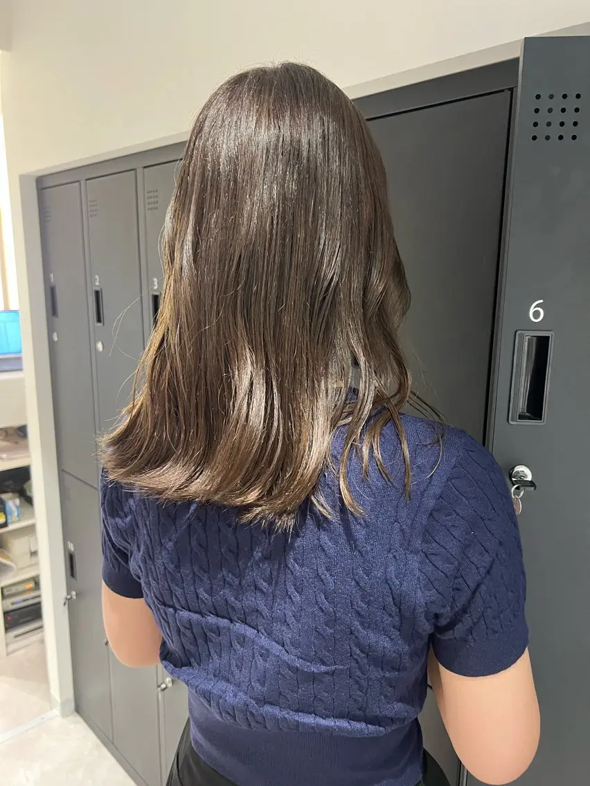 ミディアム カラー ヘアアレンジ ベージュカラー グレージュ カット ヘアカラー トリートメント 暗髪カラー🫐パーマ おくだりんかのヘアスタイル
