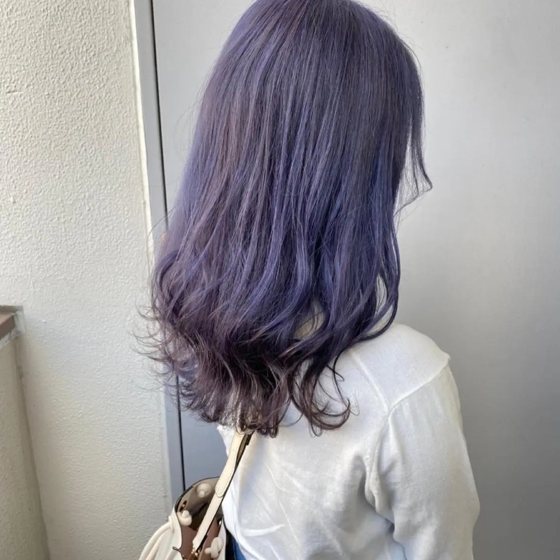 ロング カラー 寒色/ベージュヘア ブリーチありMiOのヘアスタイル