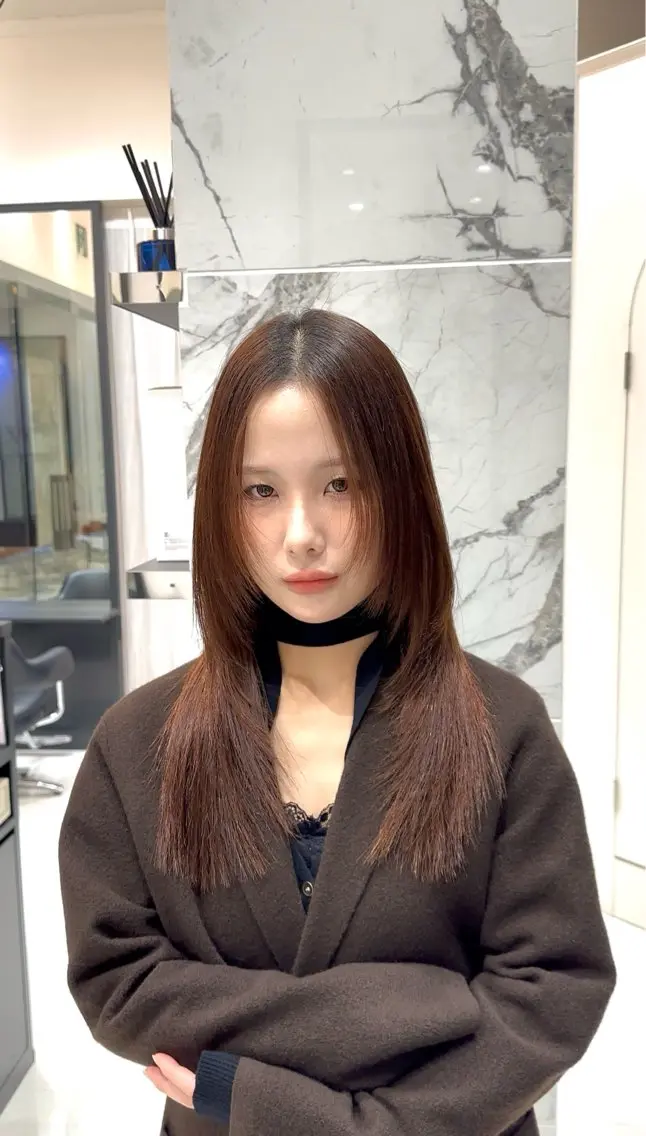 セミロング レイヤーカット GRANMASH丸川 典太のヘアスタイル