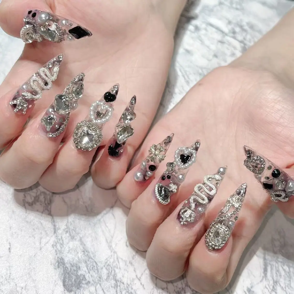 ネイル Queen's ゆなのネイルデザイン