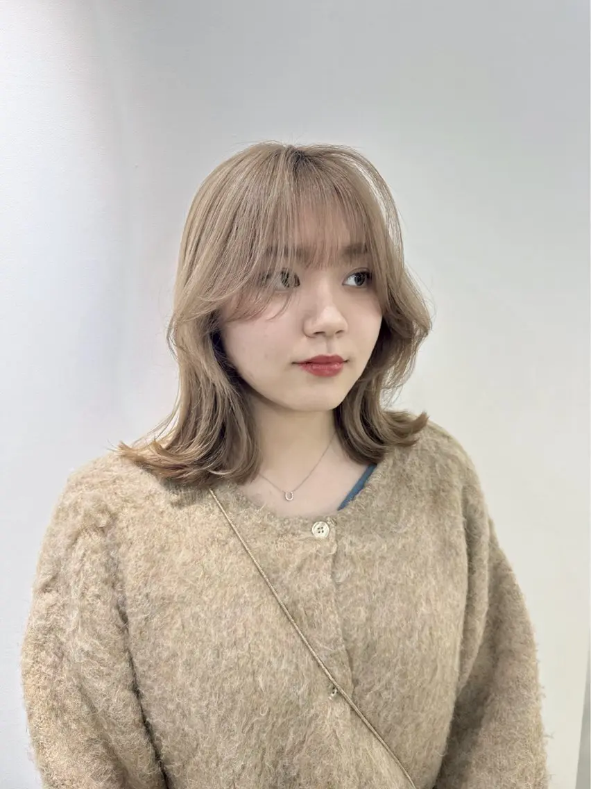 ミディアム カラー 松本 凜那のヘアスタイル