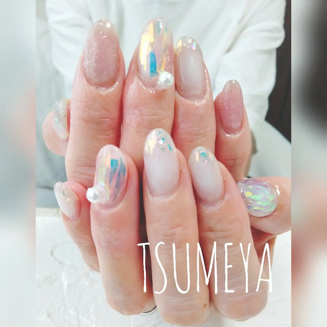 ネイル オーロラネイル フレンチネイル キラキラネイル ハンドネイル _TSUMEYA _のネイルデザイン