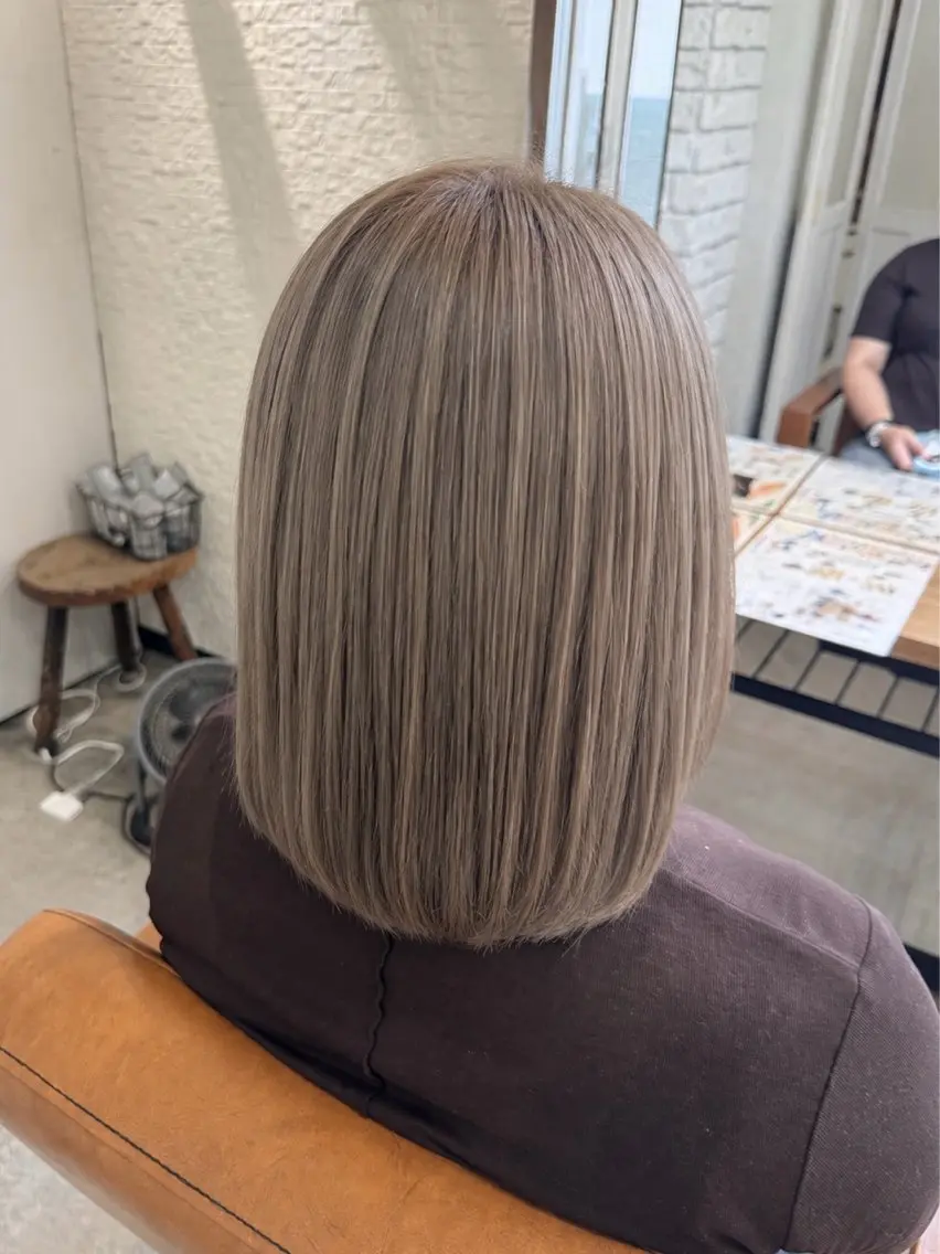 ミディアム アッシュ レイヤーカット/ ダブルカラー🎀らむのヘアスタイル