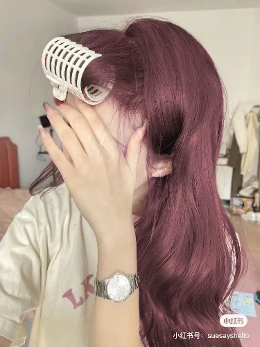 ロング カラー ラベンダー💜 グレージュ🩶のヘアスタイル