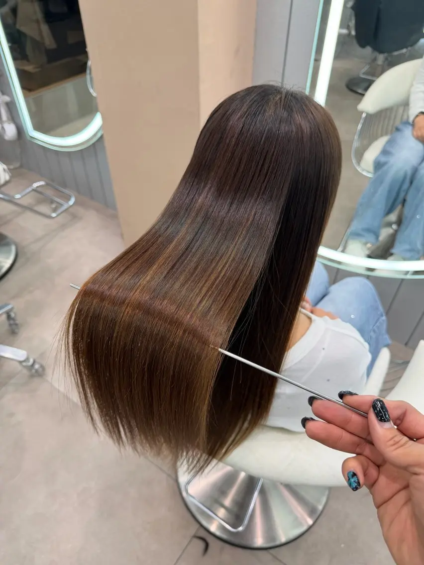 ロング ヘアアレンジ アッシュ ボブ くびれヘア 顔まわりレイヤー 顔周りカット カット ヘアカラー 縮毛矯正 トリートメント ヘアセット 大宮‎縮毛矯正🩵 レイヤー　佐藤和のヘアスタイル