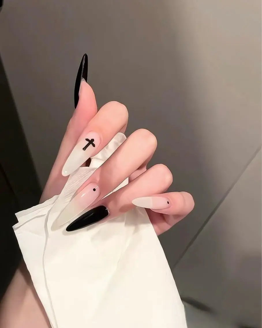 ネイル フレンチネイル グラデーション キラキラネイル 韓国ネイル マグネットネイル ハンドネイル 🎀🎀YooLi Nail Salonのネイルデザイン