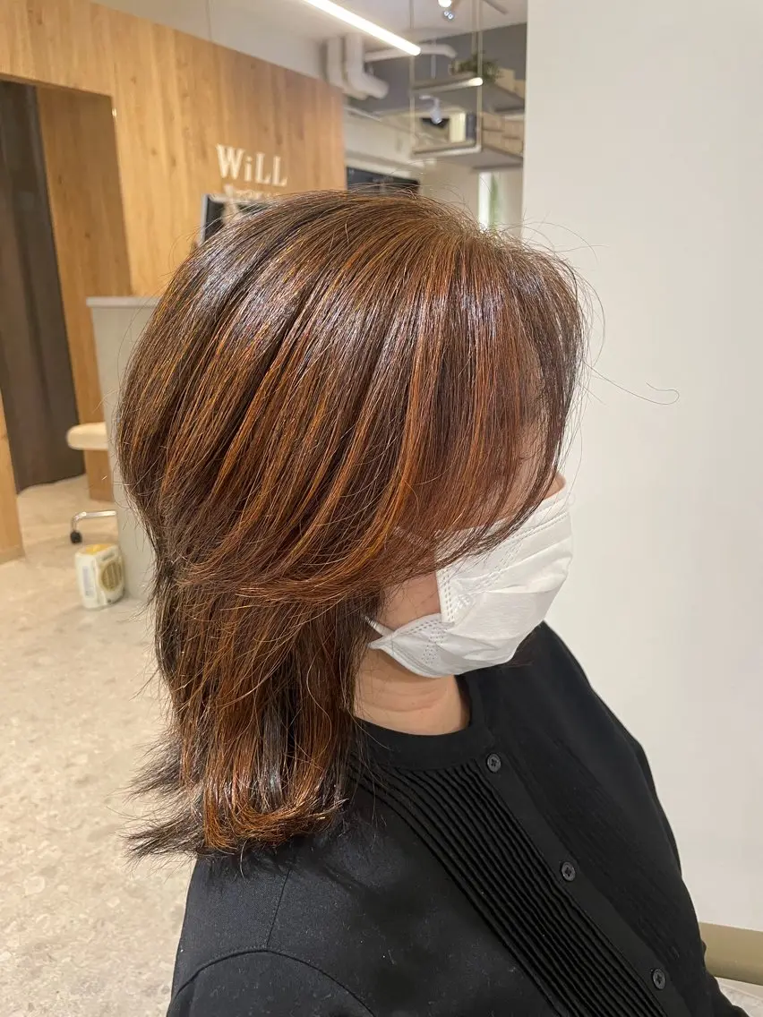 ミディアム ウルフカット タニ アカリのヘアスタイル