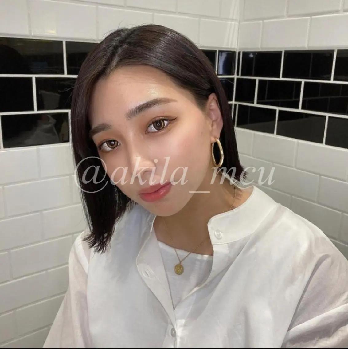 ショート カラー ヘアアレンジ 切りっぱなしボブ ショートボブ アッシュ 黒髪 透明感カラー エグチ アキラのヘアスタイル