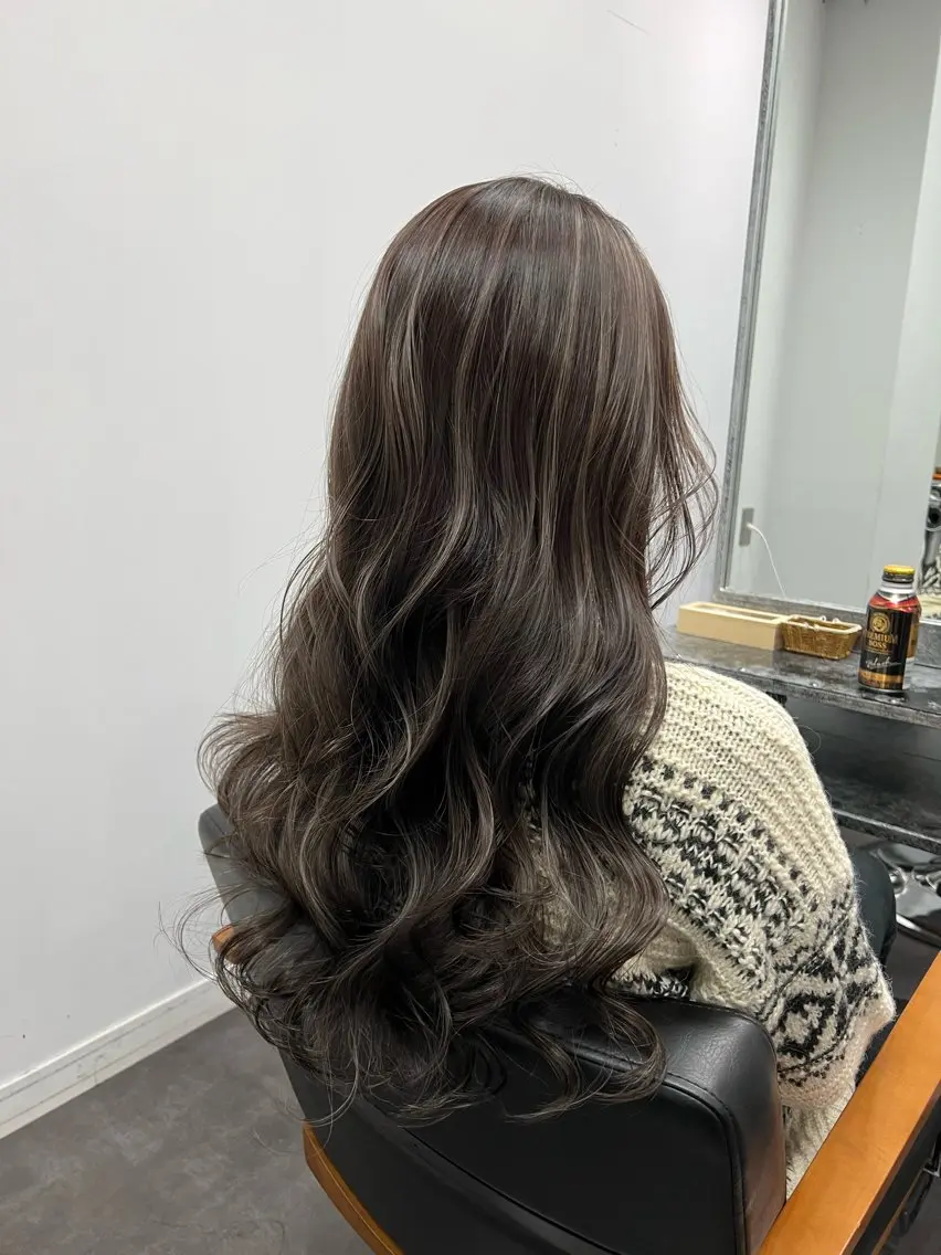 セミロング カラー ヘアアレンジ ヘアカラー トリートメント 大塚 貴之のヘアスタイル