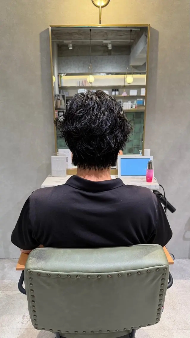 【新宿最安値⁉️】メンズカット+シャドウパーマ💜💚の写真