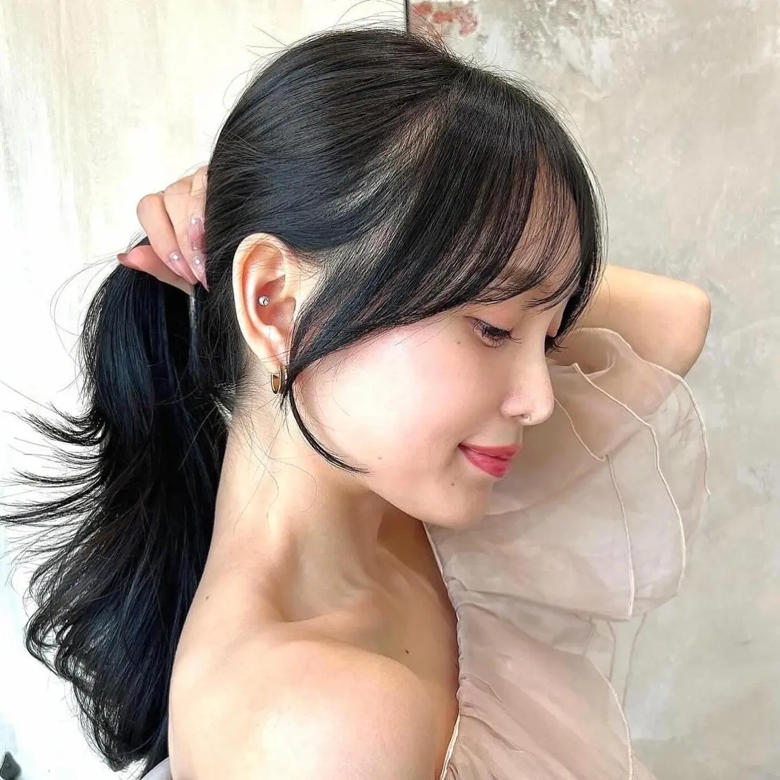 ロング 顔周りカット おくれ毛 サイドバング カット ヘアカラー トリートメント 🧡くびれヘア/前髪 顔周り🧡久原結衣のヘアスタイル