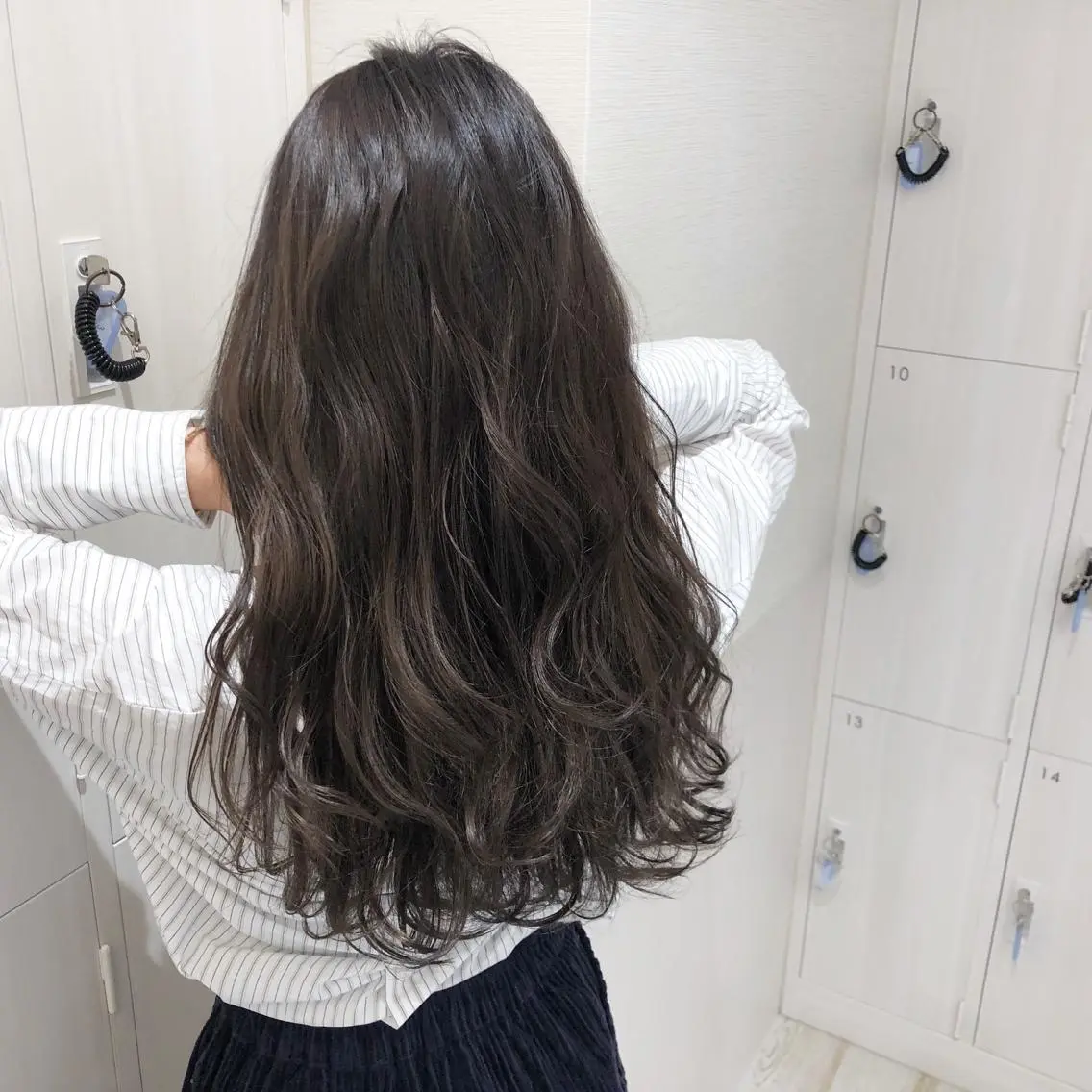 カラー 三鷹で1番ショート ボブをカットする新谷のヘアスタイル