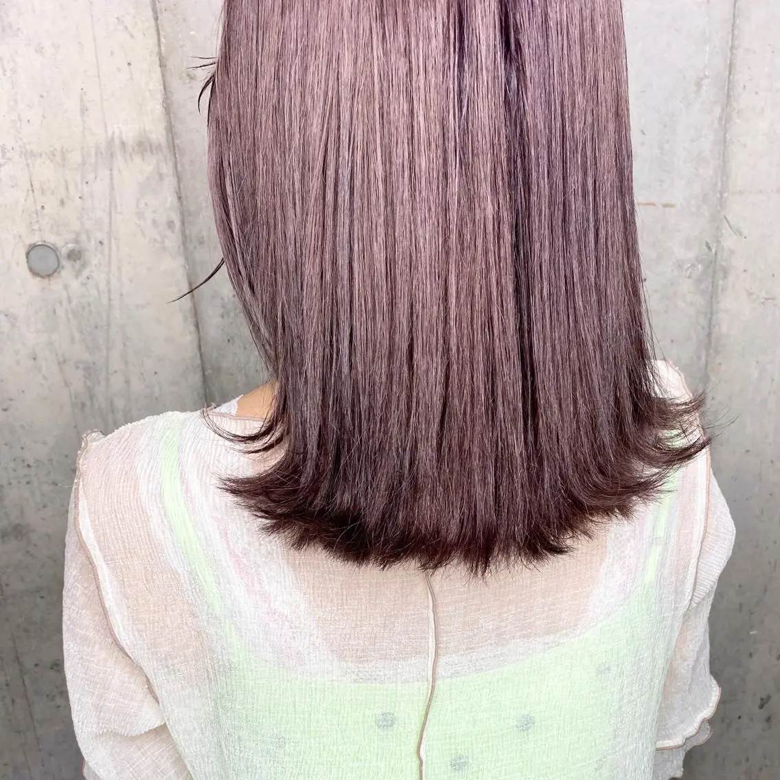 セミロング パープルカラー 再現性No.1ヘア ごーた立川のヘアスタイル