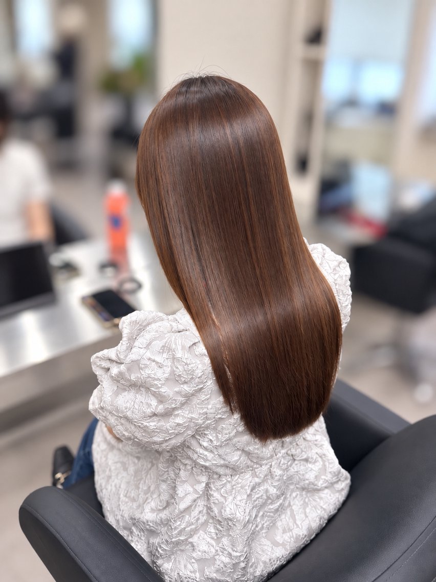 ロング カット 縮毛矯正 トリートメント 🫧とぅるん艶髪🫧 透明感カラー×猿渡のヘアスタイル