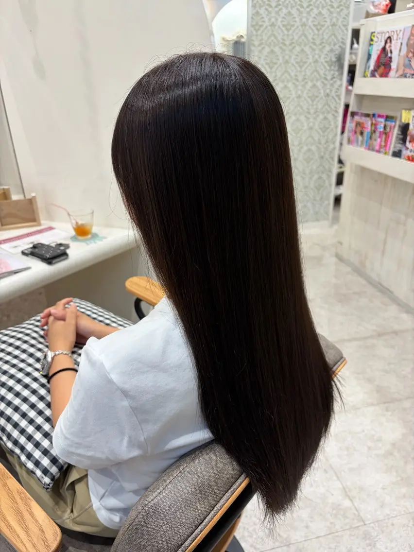 ロング カラー ヘアカラー 志村 梨帆のヘアスタイル