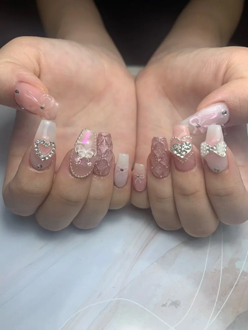 ネイル フレンチネイル ジェルネイル 韓国ネイル マグネットネイル マグネットフレンチ akina nailsのネイルデザイン