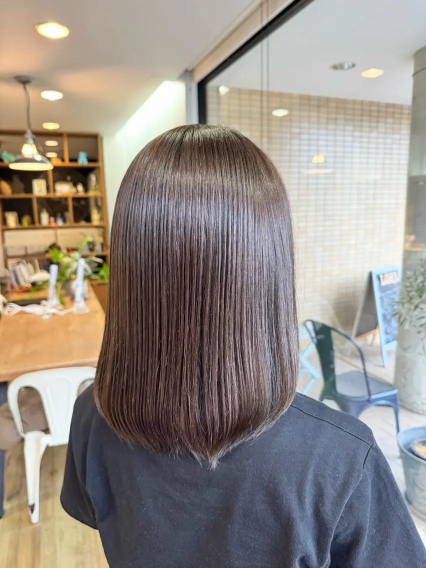セミロング カラー ベージュカラー オリーブベージュ ヘアカラー トリートメント ツキダテ ユイのヘアスタイル