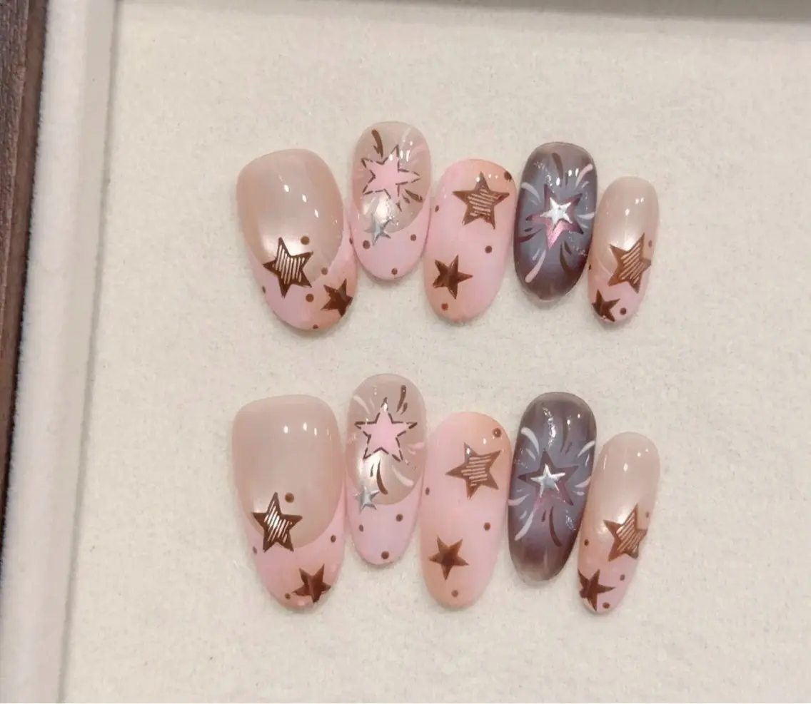 ネイル オーロラネイル チークネイル 成人式 長さ出し ジェルネイル ハンドネイル YUYI.nail salonのネイルデザイン