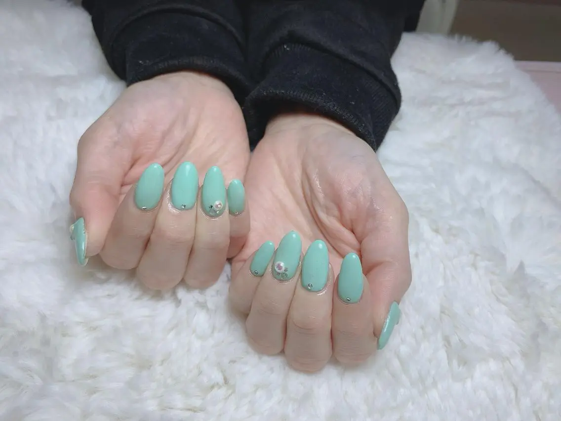ネイル シンプルネイル 春ネイル Flora Nail 【フローラ ネイル】のネイルデザイン