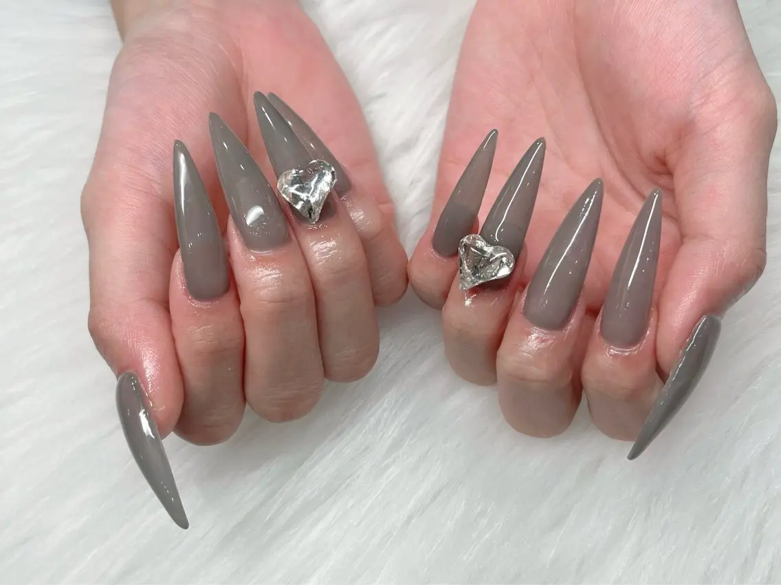 ネイル 成人式 フラッシュネイル フットネイル ジェルネイル 卒業式 ハンドネイル mione_ou nail salonのネイルデザイン
