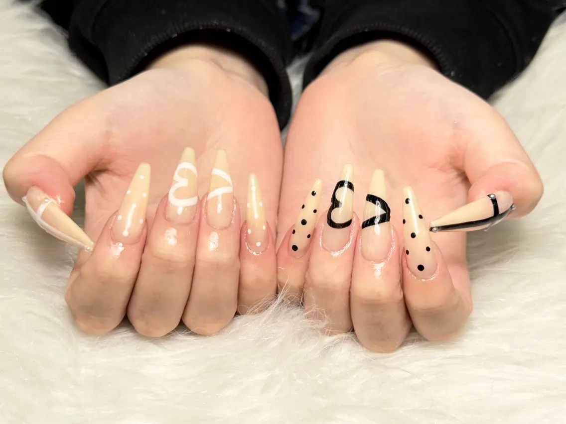 セミロング Pono  Nailsのネイルデザイン