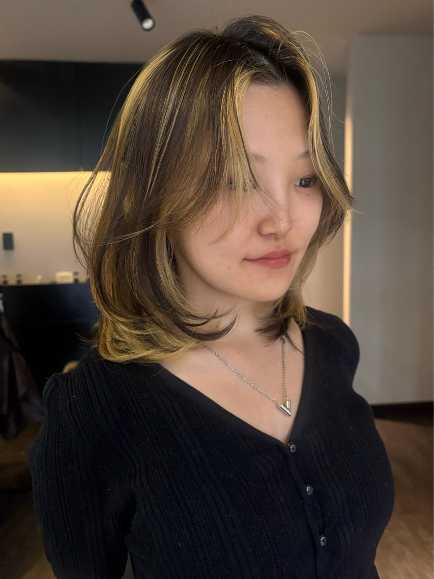 ミディアム カット ヘアカラー トリートメント レイヤーカット/髪質 改善/ダブルカラーのヘアスタイル