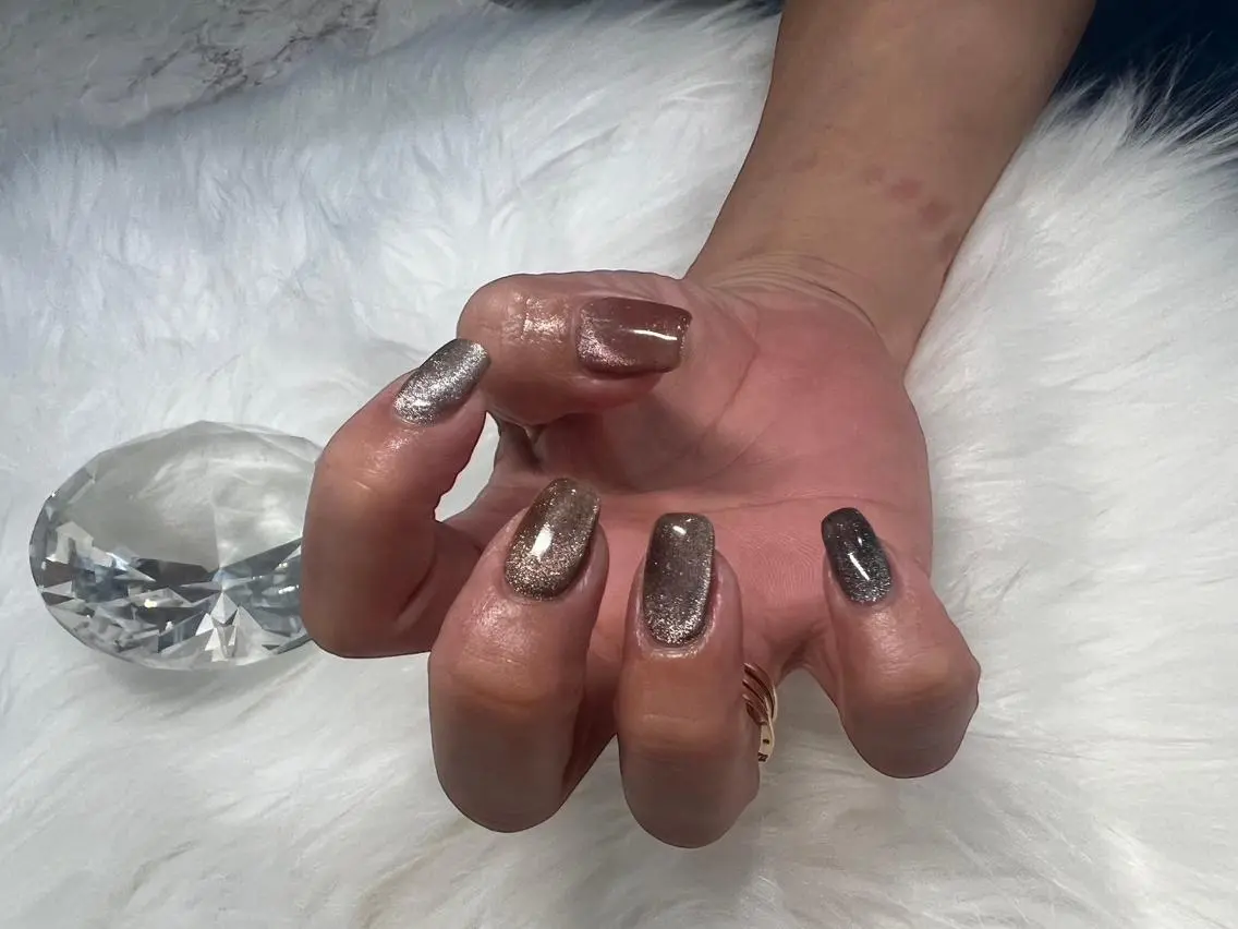 ネイル マグネットネイル ハンドネイル Nail Salon Lindaのネイルデザイン