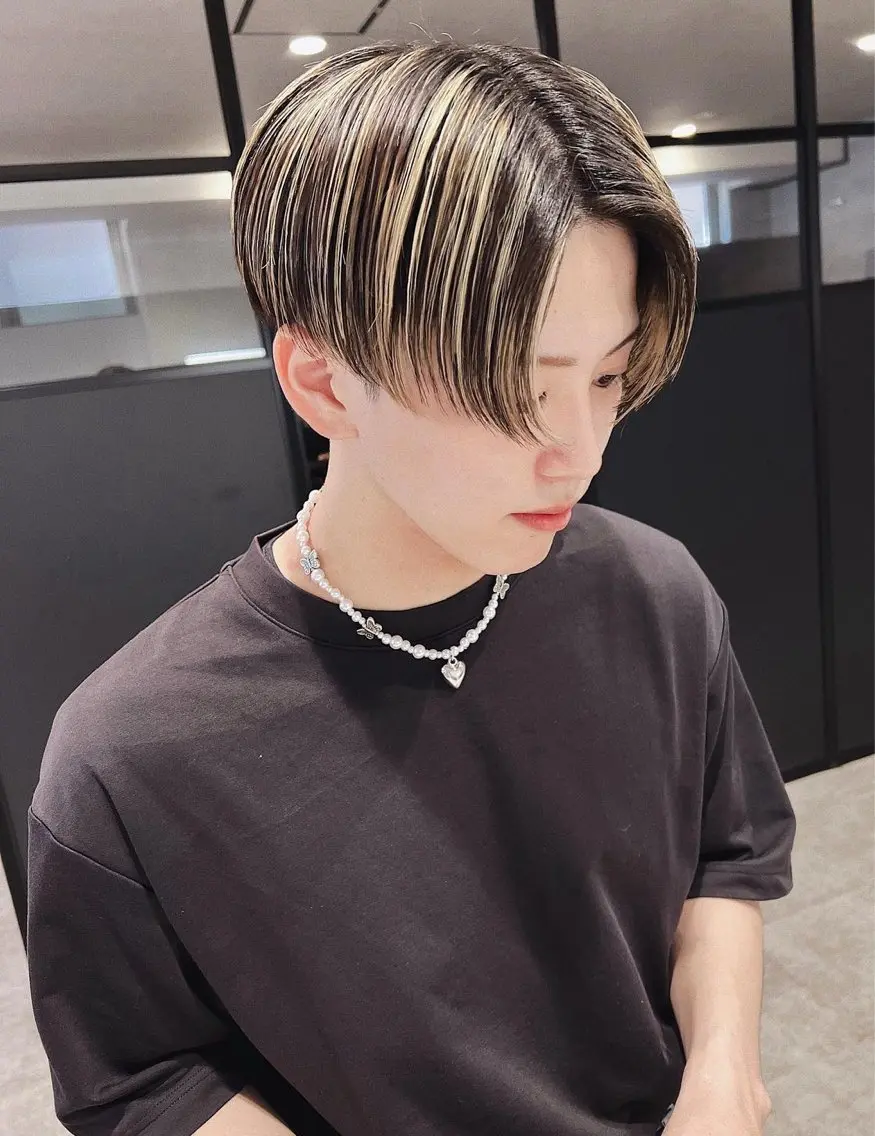 ショート メンズ カット ヘアカラー トリートメント _WHITE /藤田唯生のヘアスタイル