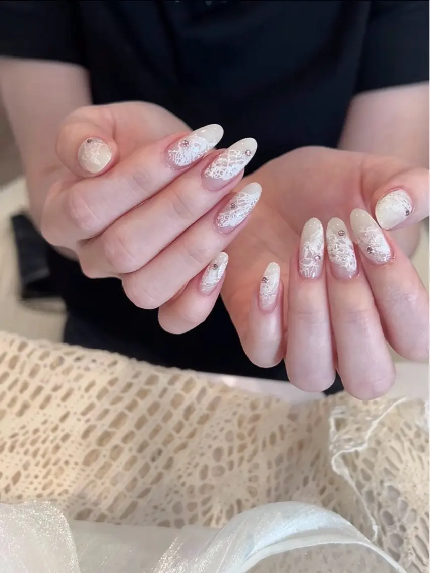 ネイル アートネイル ジェルネイル キラキラネイル 韓国ネイル オフィスネイル DAISY_NAIL 【フィルイン専門店】のネイルデザイン