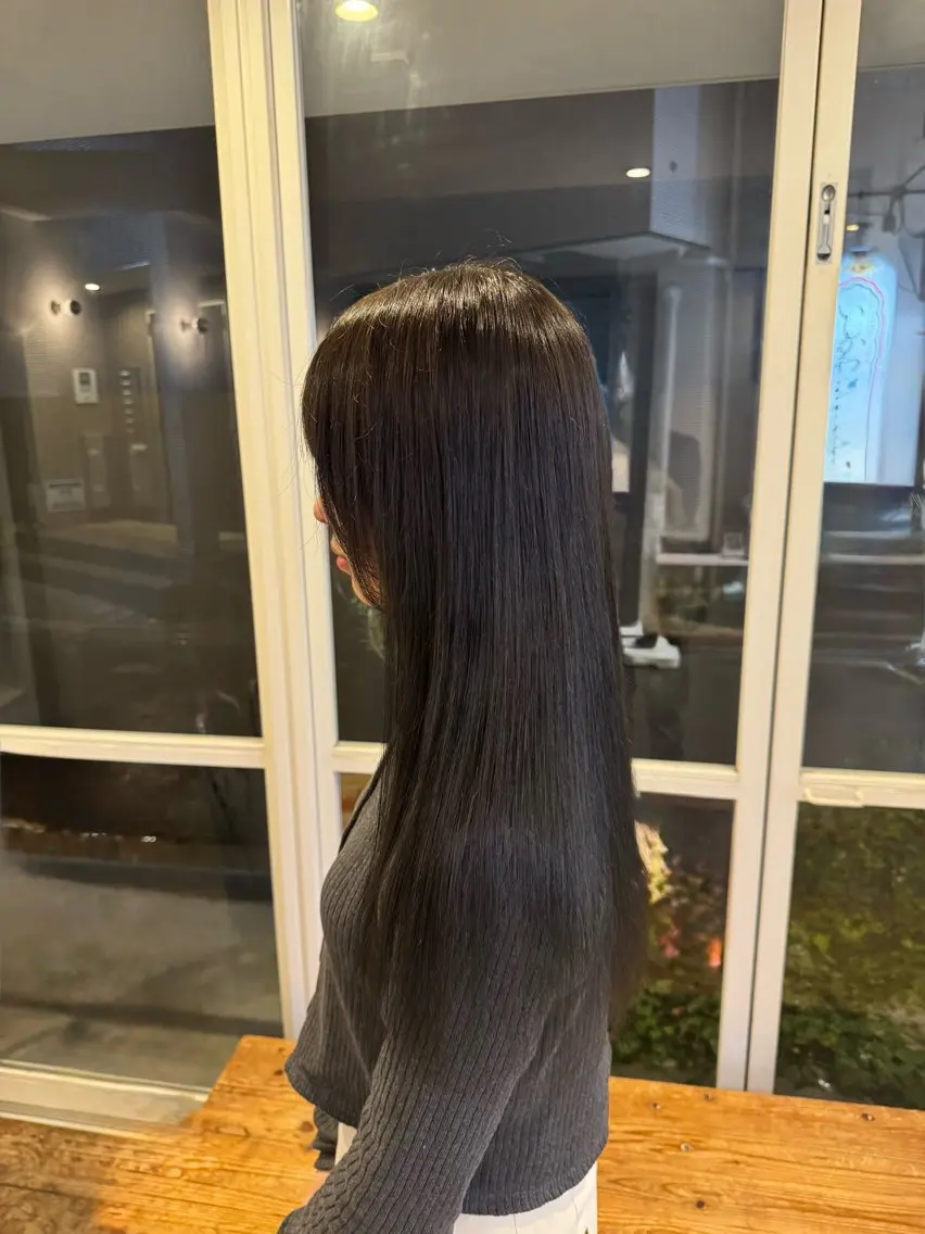 カラー 透明感カラー グレージュ 【YARD.】橋本 稀乃のヘアスタイル