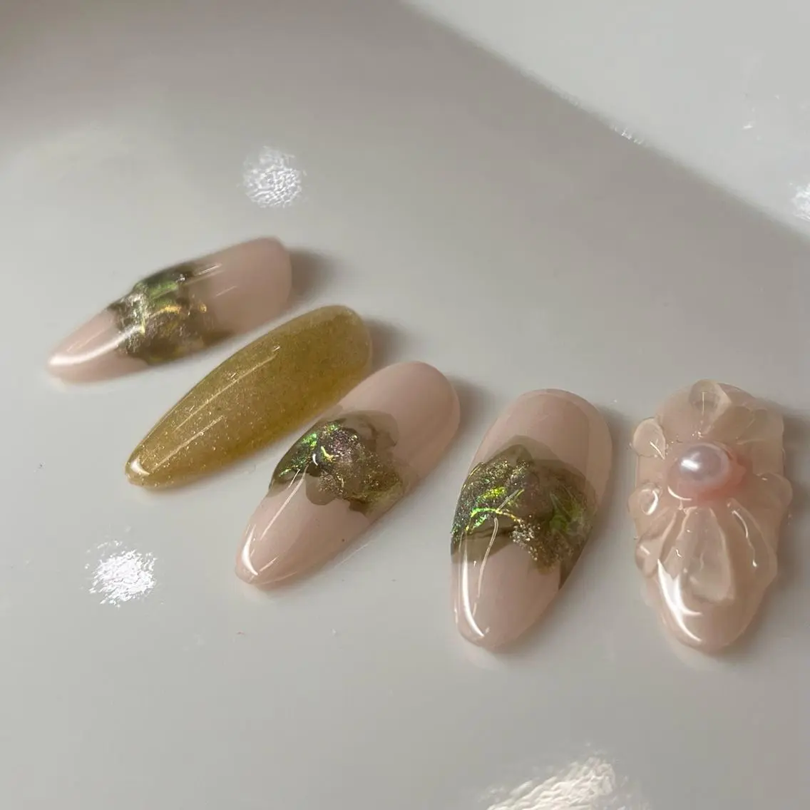 ミディアム ネイル フラワーネイル ピンク ぷっくりネイル RIONnail Yurikaのネイルデザイン