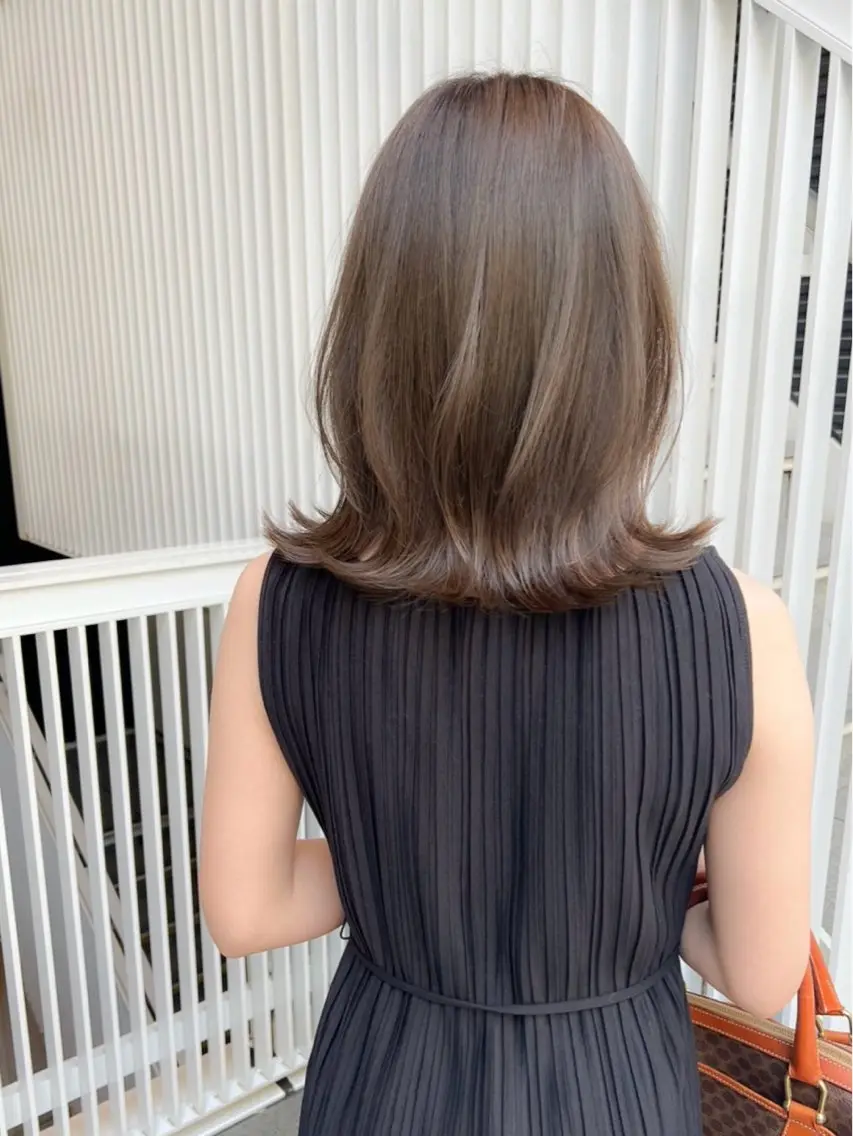ミディアム カット ヘアカラー トリートメント 銀座/レイヤー/ 縮毛矯正/鈴木のヘアスタイル