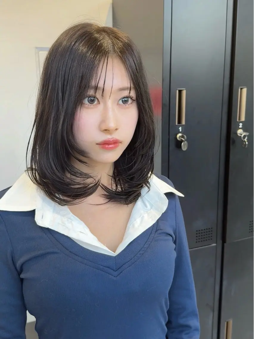 セミロング カラー ブルーカラー ブルージュ レイヤーカット カット ヘアカラー トリートメント 韓国ヘア🇰🇷 スズキのヘアスタイル