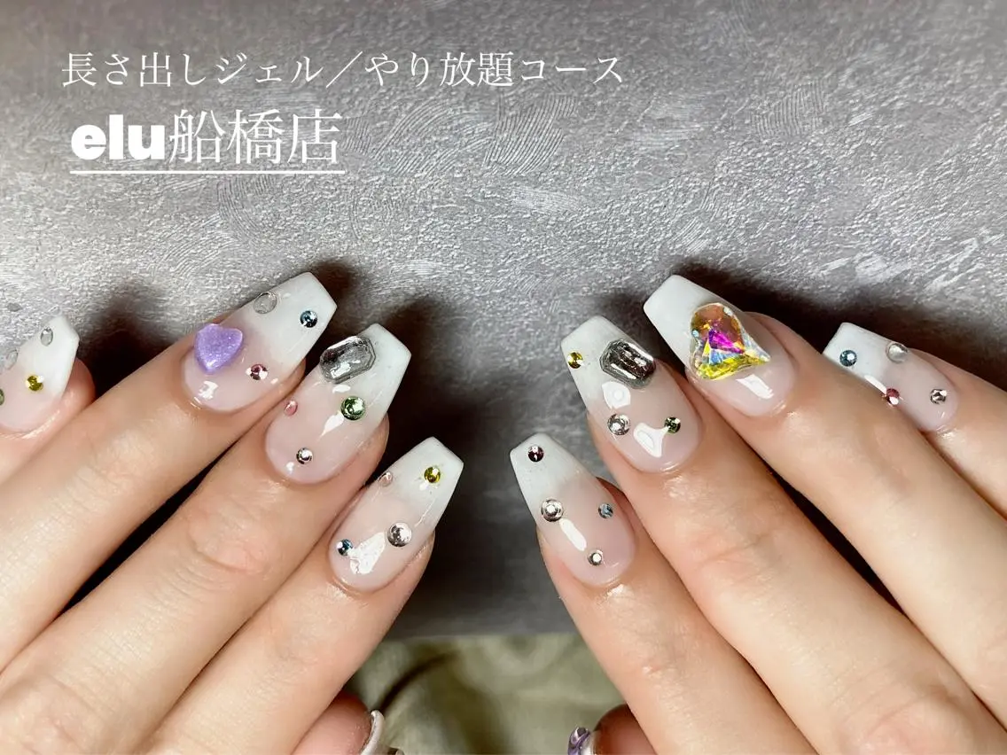 ネイル 長さ出し elu :nail&eyeのネイルデザイン