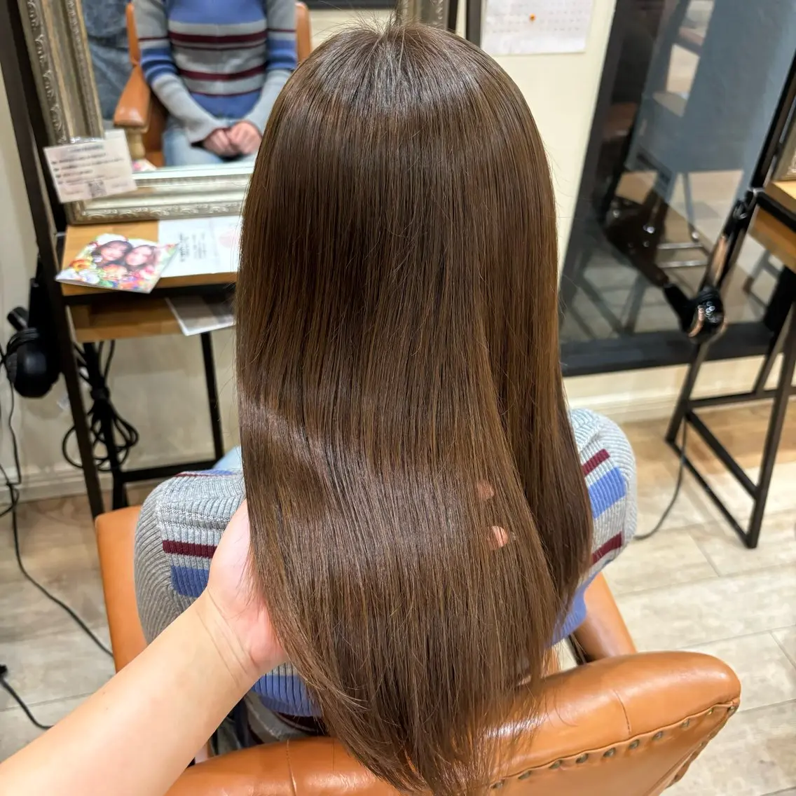 カラー ヘアカラー トリートメント しおり🍬 KOKORO🤍のヘアスタイル