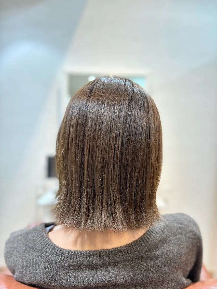 カラー グレージュ Circus 石原愛里のヘアスタイル