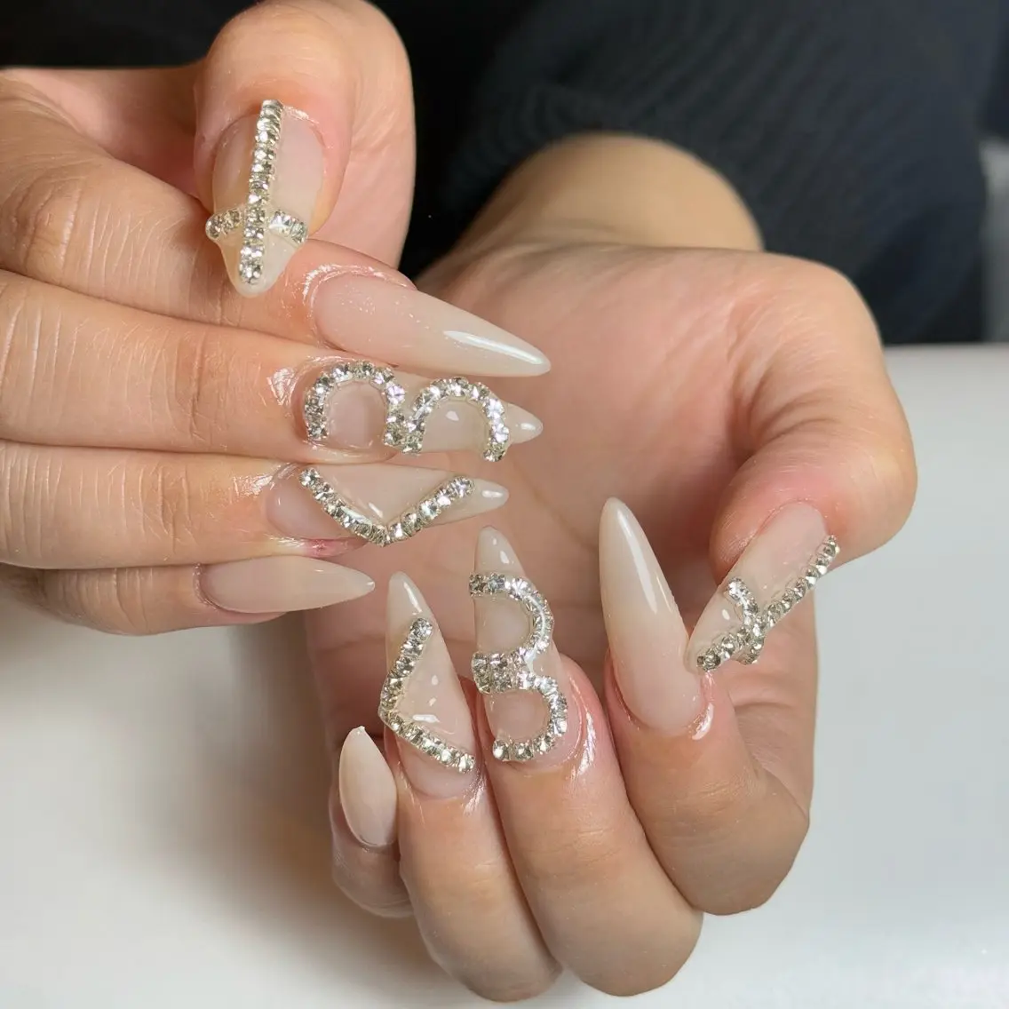 ネイル チークネイル フレンチネイル グラデーション キラキラネイル 韓国ネイル ハンドネイル Risa_ Nailのネイルデザイン