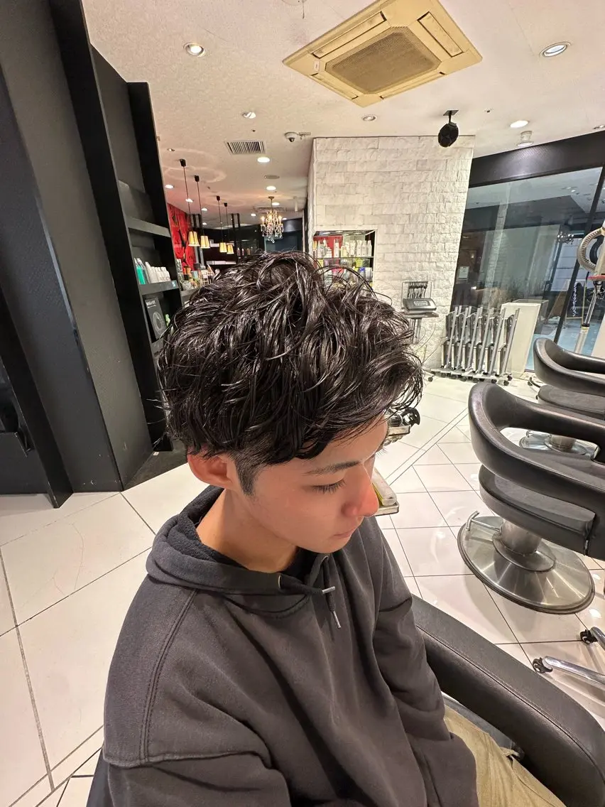 ニュアンスパーマ+メンズカットでナチュラル風セットがらくらくに✨ ¥7000の写真