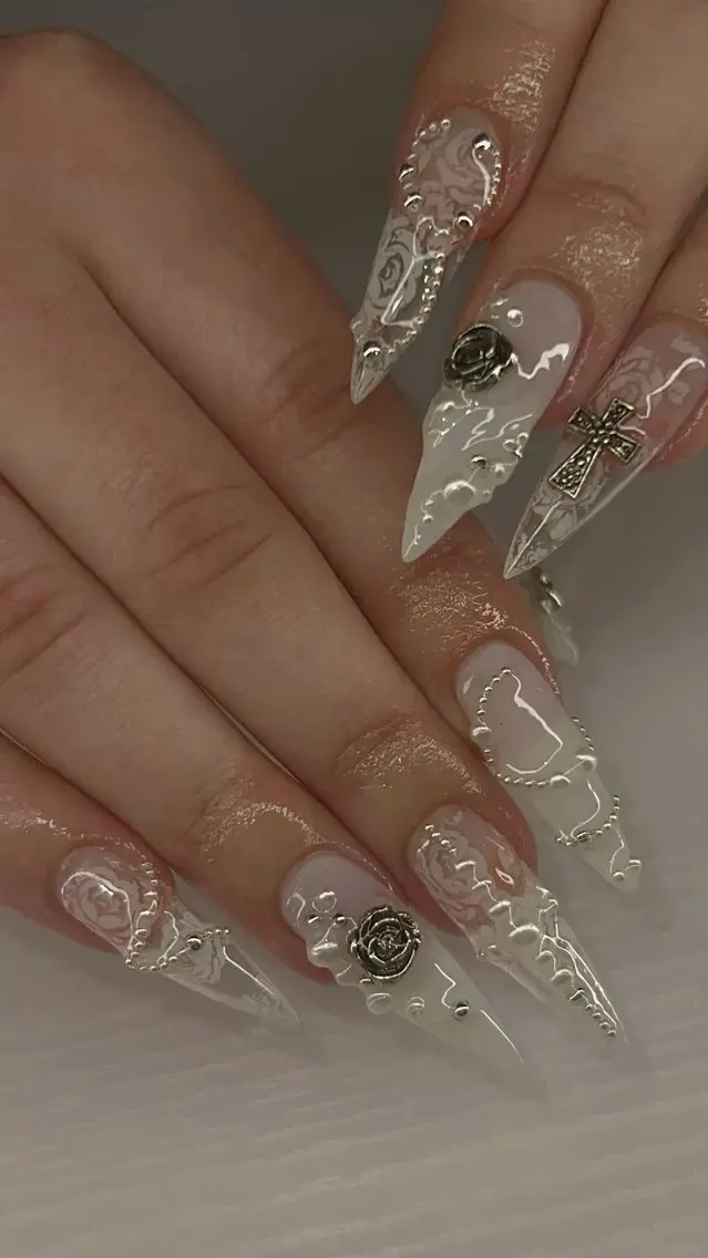 ネイル キラキラネイル 韓国ネイル ロングネイル ワンホンネイル ハンドネイル Josie nail salonのネイルデザイン